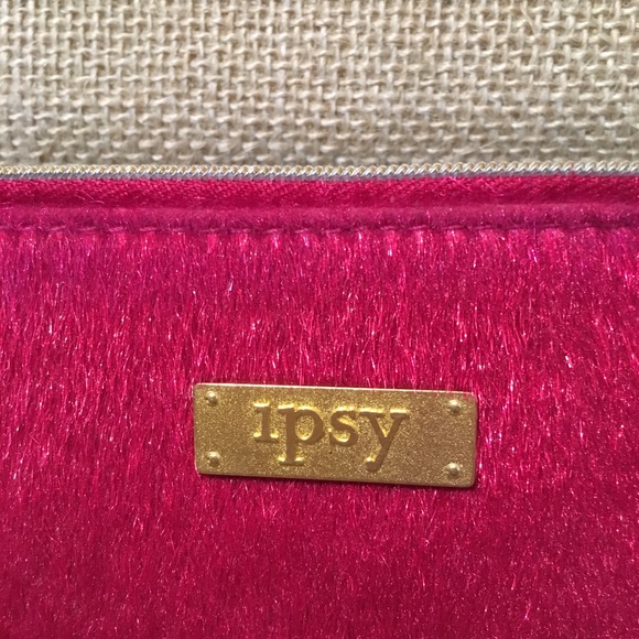 IPSY WRISTLET - Picture 3 of 4
